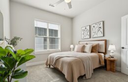Bedroom with queen sized bed